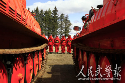 �ٱ��ڿ�ǰ�v�����M��������DƬ��Դ�������侯��