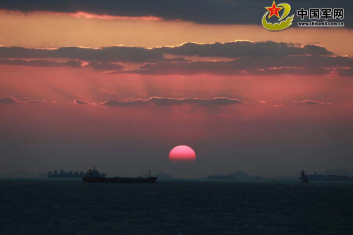 �D��10��18�գ�����܊Ş�����������������Ї�܊�Wӛ�ߏ��ס����ܔzӰ���