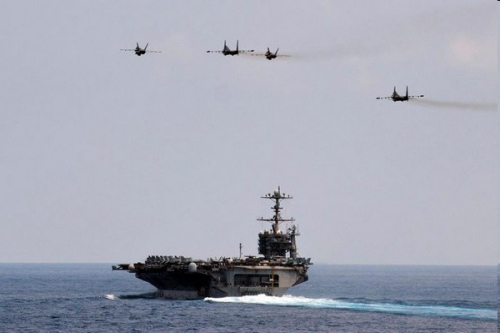  ���܈�(zh��)���΄�(w��)�r(sh��)���ɼ�����(gu��)FA-18E��(zh��n)�C(j��)�c�R��(l��i)������܊�ɳ��ăɼ��K-30��(zh��n)�C(j��)��������(gu��)�����΁Hʢ�D��̖(h��o)��ĸ�Ϸ��w����