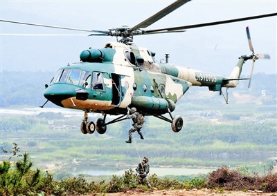 10��23�գ��Ͼ�܊�^(q��)ĳ�����t���B���ٱ��M�ЙC��Ӗ�����Ԍ��H�Є�ӭ���h��ʮ�˴��� �F�z