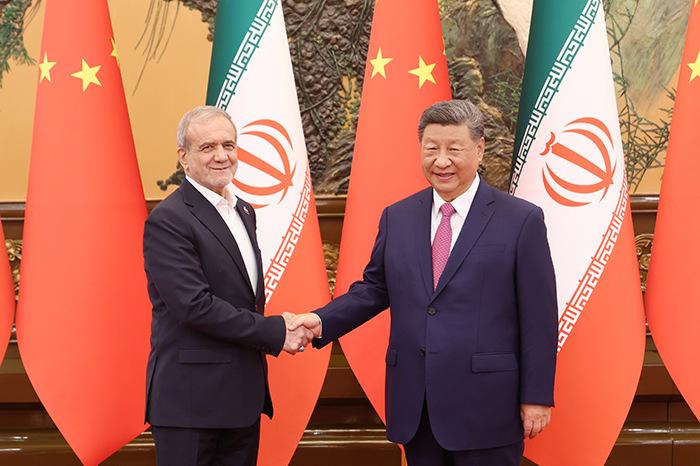 習近平會見伊朗總統(tǒng)佩澤希齊揚