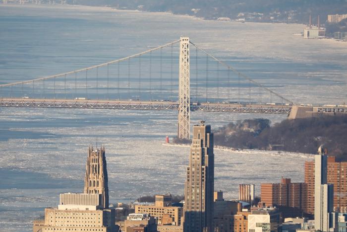 河道結冰 紐約市輪渡停航