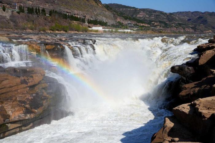 山西黃河壺口瀑布進(jìn)入桃花汛觀(guān)賞期
