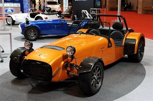 ����175�R�� Caterham�l����܇CSR 175 ��܇֮��