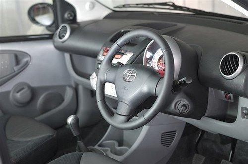 �ۼs10.24�f(w��n)Ԫ �S�ﺣ���Ƴ�Aygo�׽�� ��܇(ch��)֮��