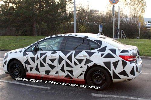 ��λ���ڿ���Ɲ ��һ���e�˄PԽչ�� ��܇֮��