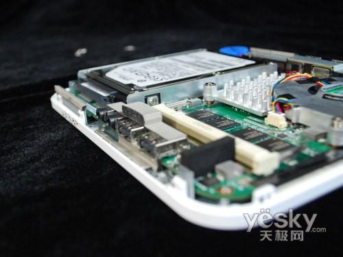 (li��n)��������С�w�ePC��IdeaCentre Q110�u�y