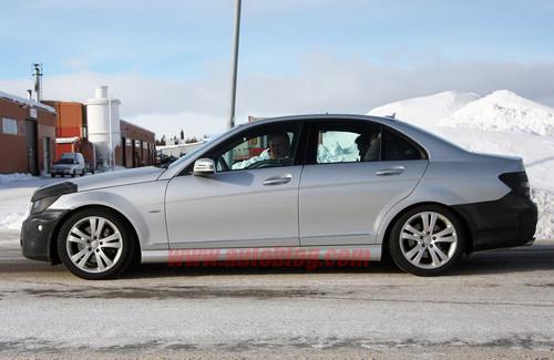 �A(y��)Ӌ(j��)������� 2011��YC��(j��)����ՙ��