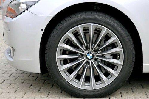 �������A�O�� �ݱ�XJ3.0D�Q�����R730D ��܇֮��