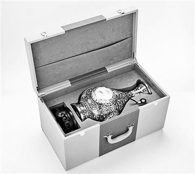 ����������ͳ����������Y ͹�@���y�Ļ���ɫ