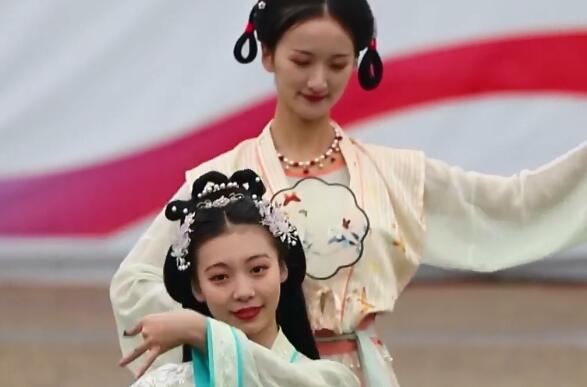 如何讓“國風(fēng)”吹向世界？媒體大咖熱議